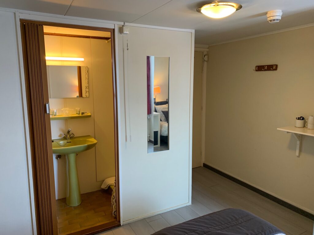 kamer 19 badkamer groen LSc